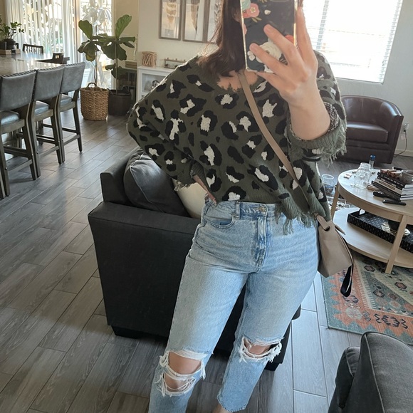 Polly & Esther Sweaters - Bold Olive Leopard Print Women’s Sweater, Oversized, Raw/Distressed Border, 2x•